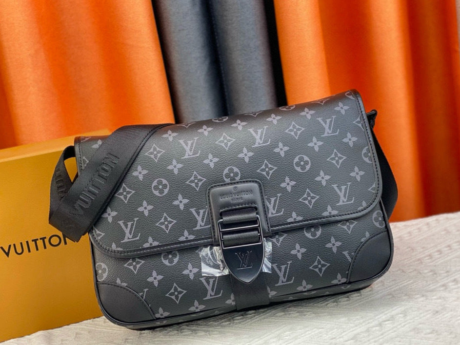 VL Crossbody Bag (21)