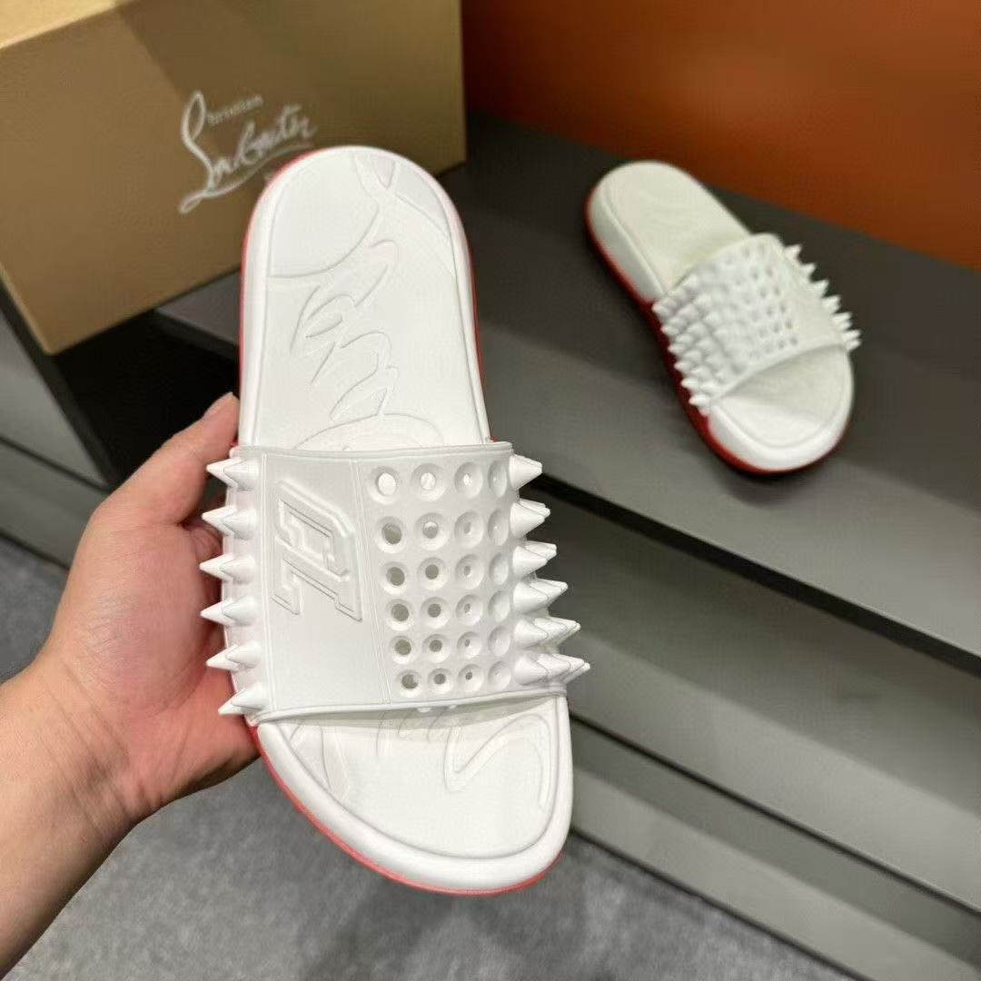 LOUBOUTIN SLIDES (1) 23