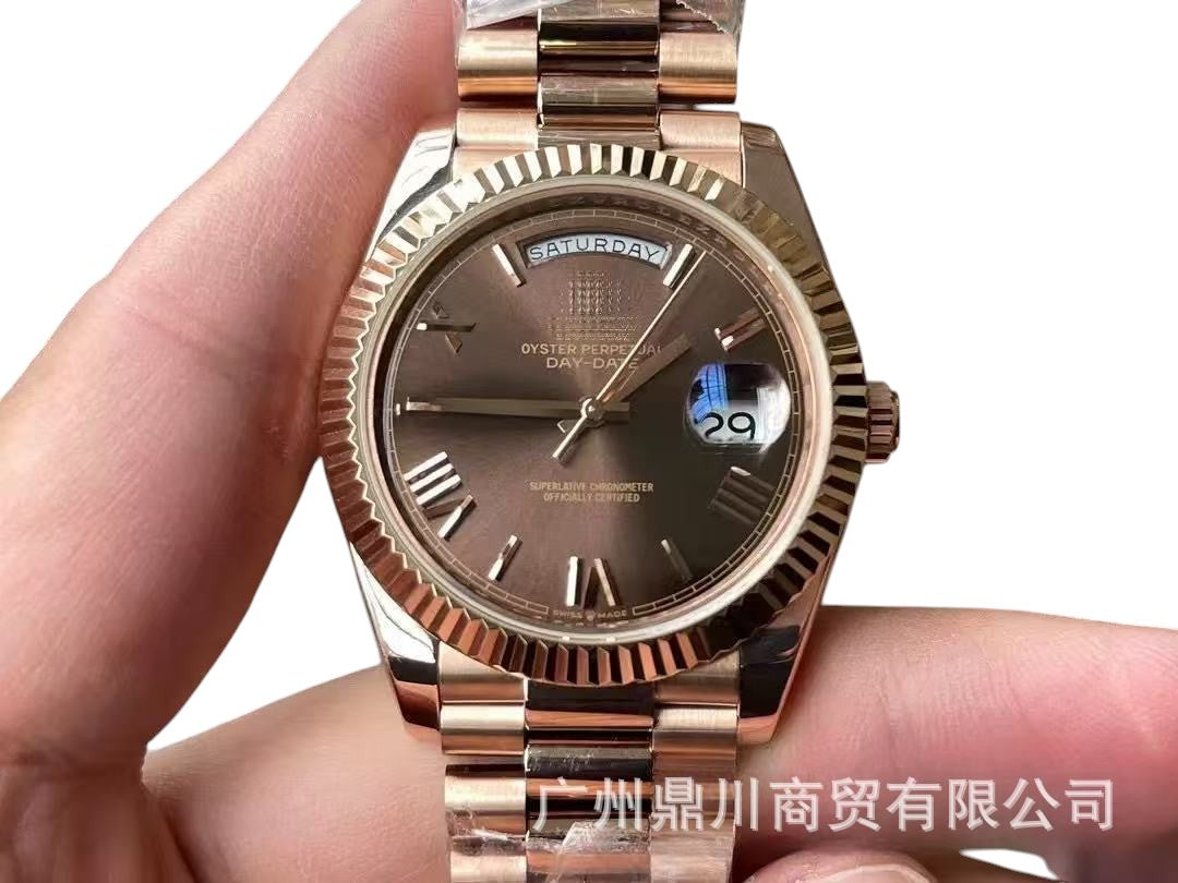 R WATCH (3) 17