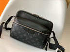 VL Crossbody Bag (21)