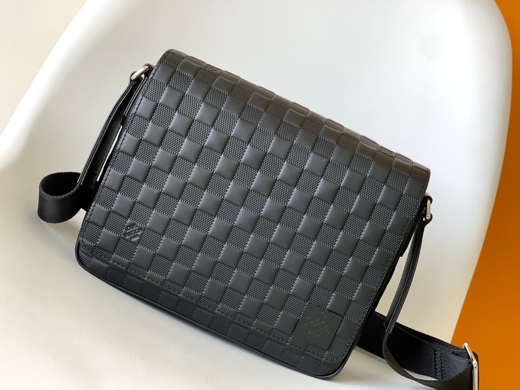 VL Crossbody Bag (21)
