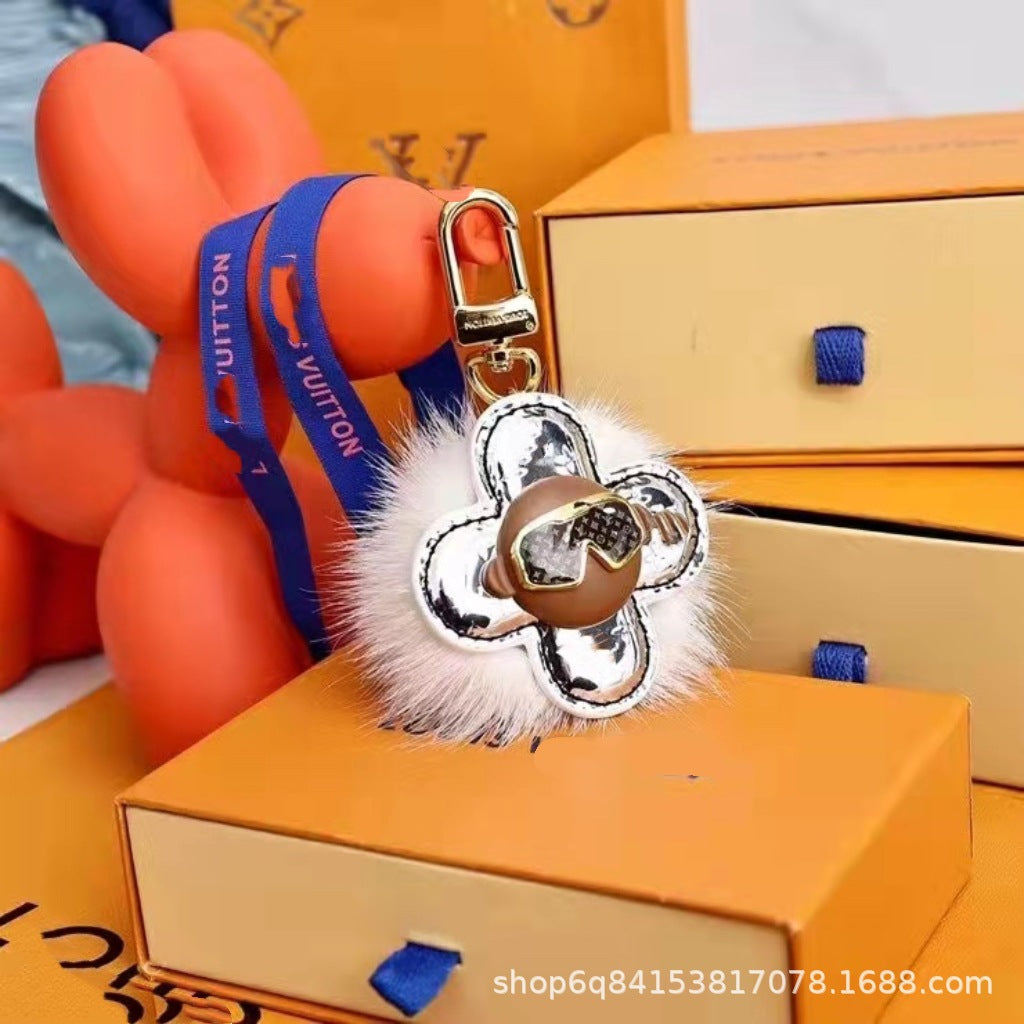 Cross-border hot donkey keychain girl fashion trendy brand can issue car keychain pendants 4