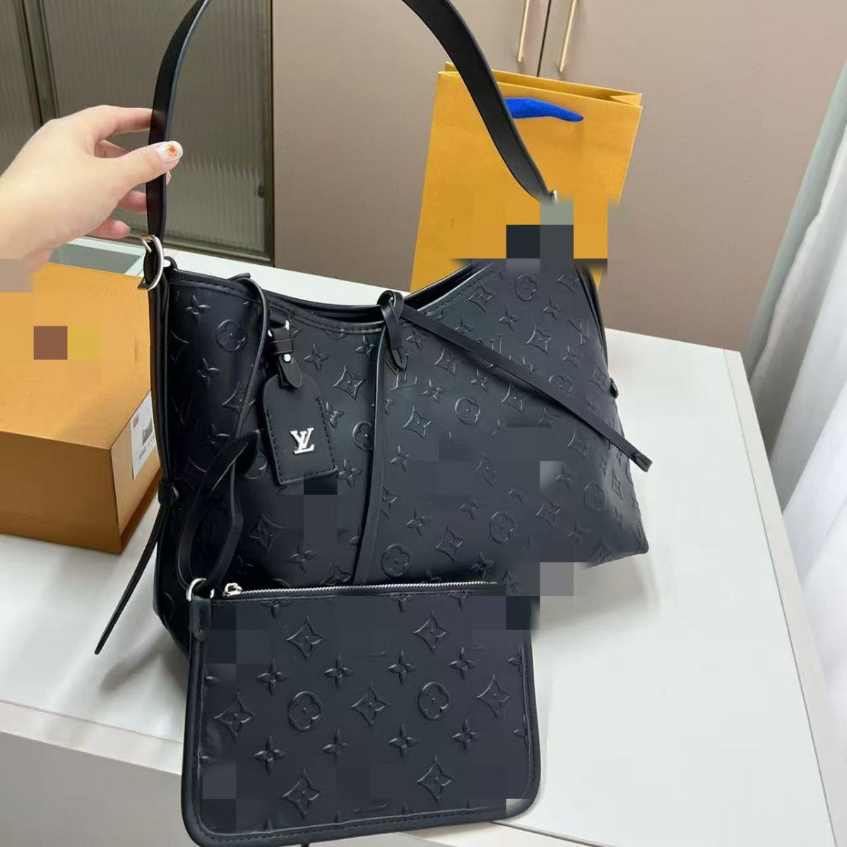 VL Handbags (13) 7