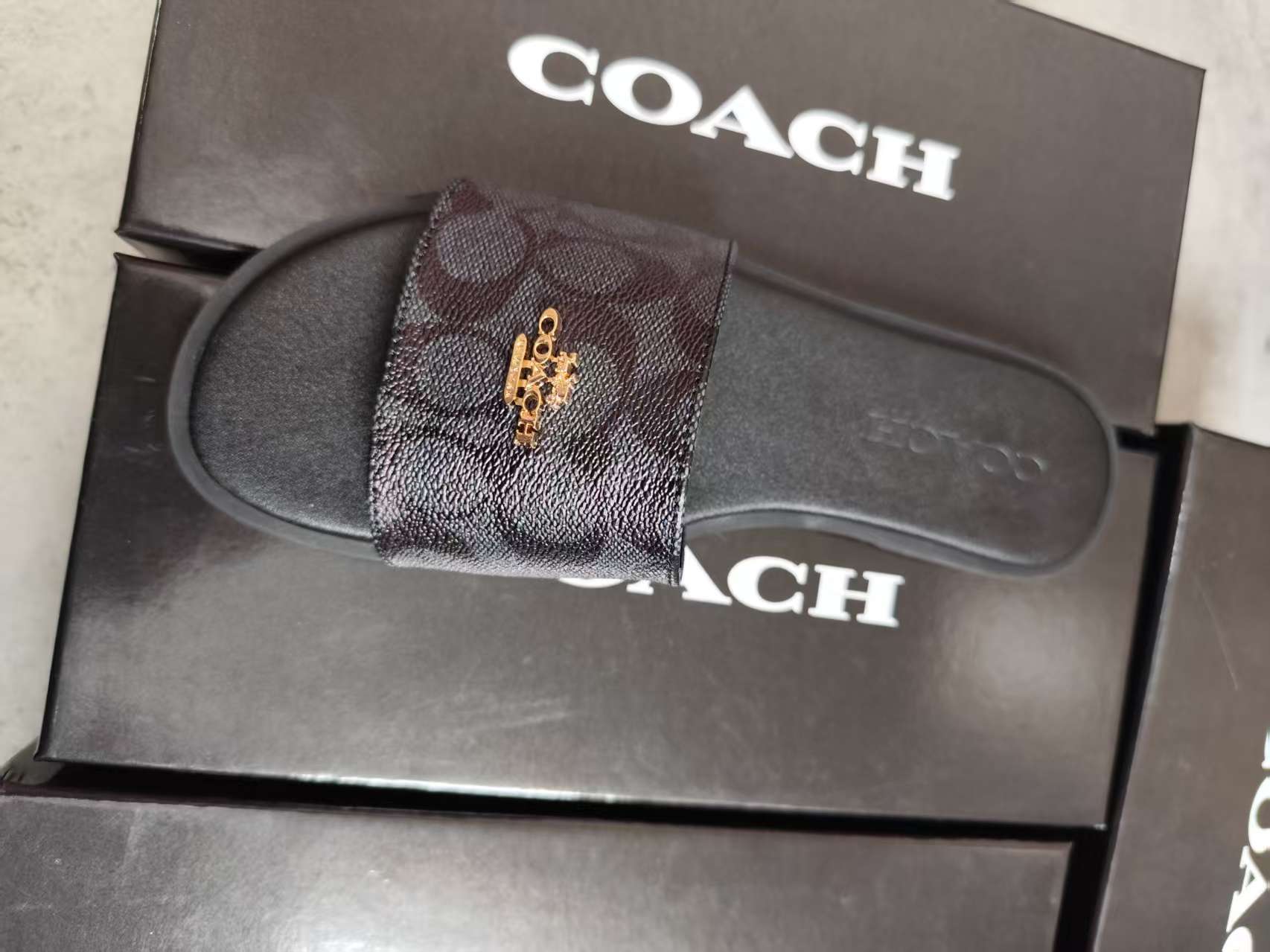 COACHES SANDALS (1) 8