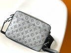 VL Crossbody Bag (21)