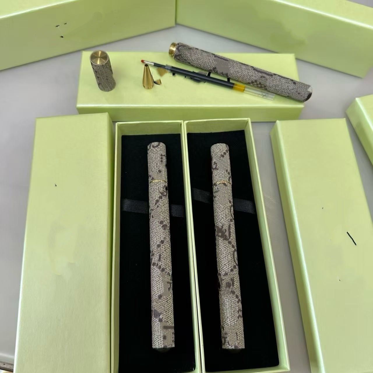 VL PENS (1) 2
