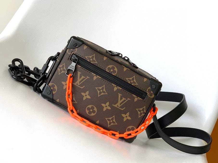 VL Crossbody Bag (21)