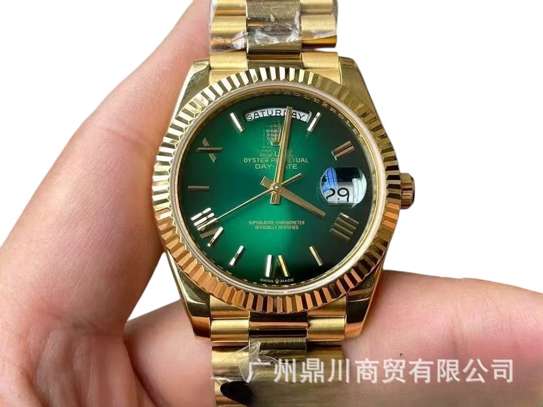 R WATCH (3) 6