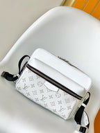 VL Crossbody Bag (21)