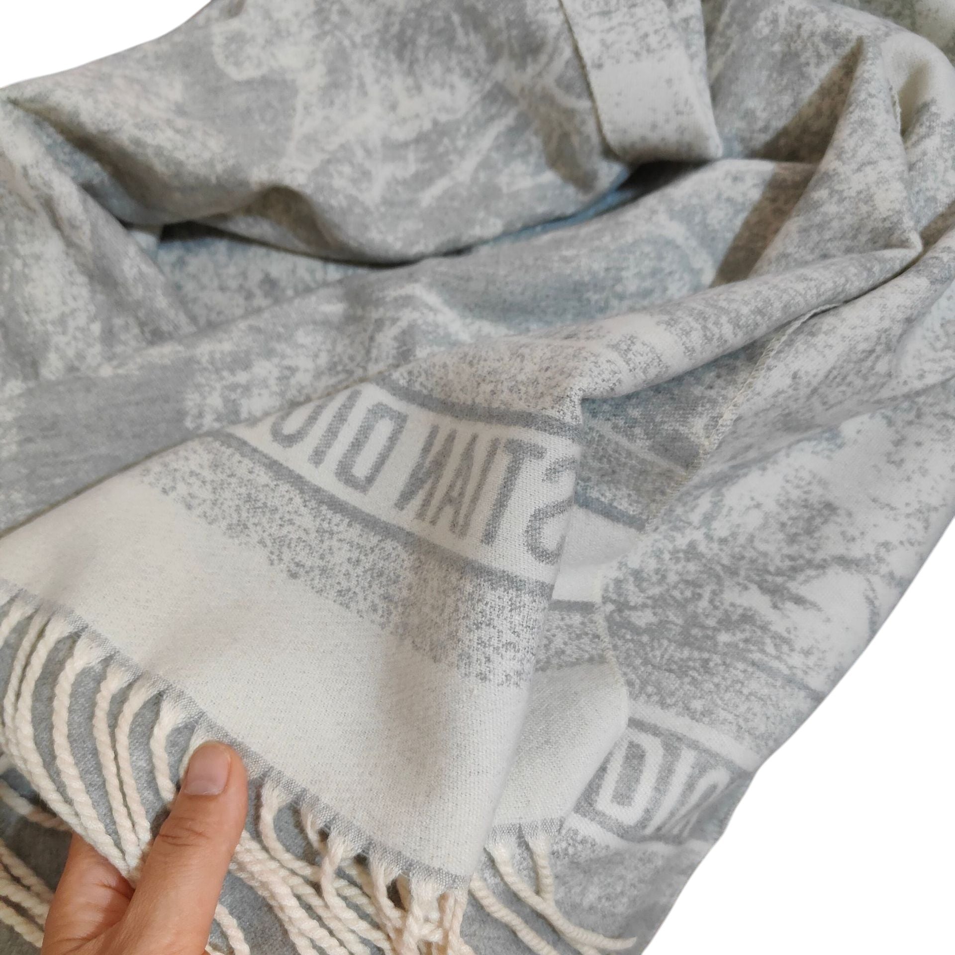 DIO Luxury Scarfs 4