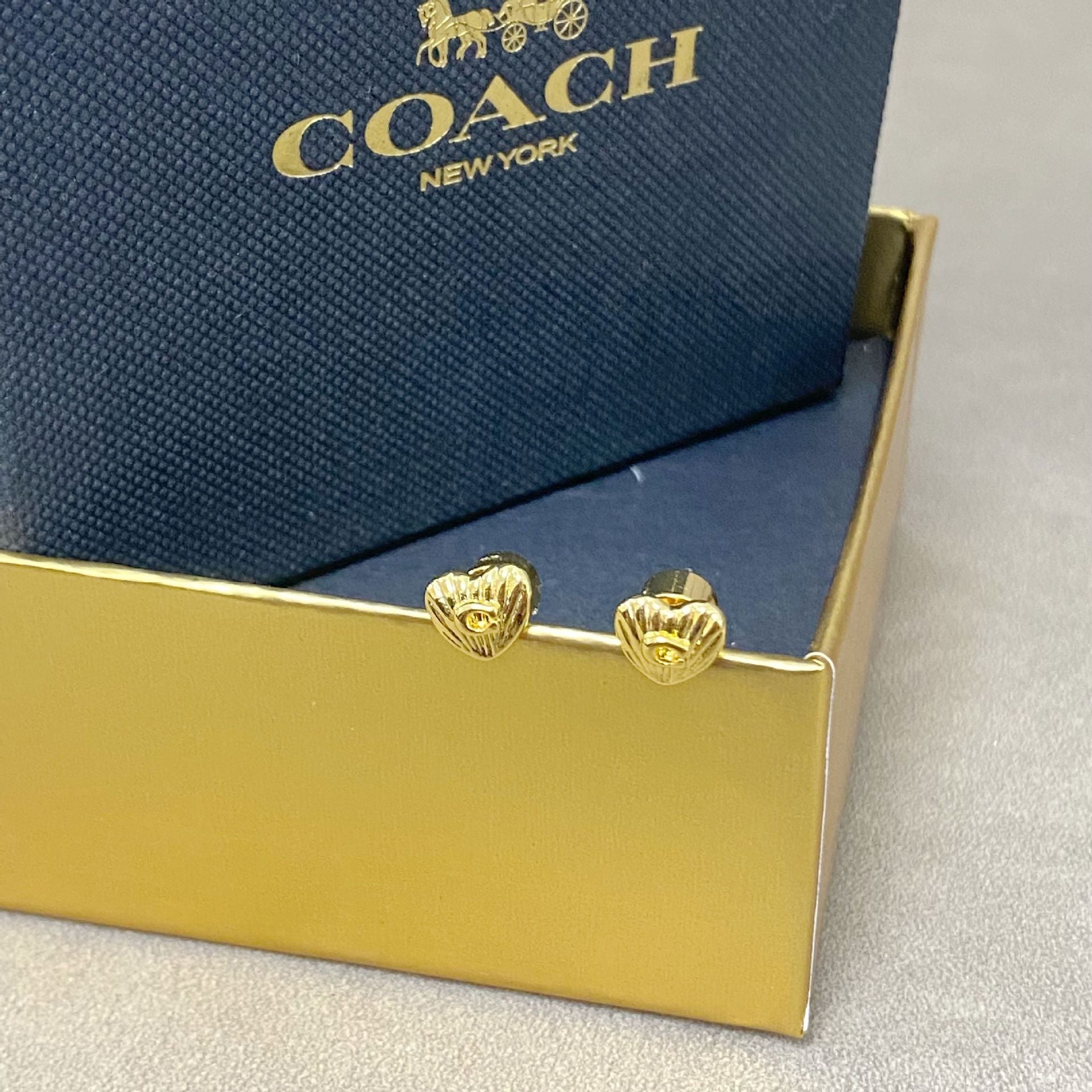 COACHES EARRINGS (1)