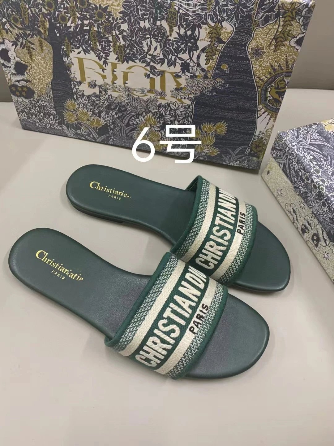 DIO Sandals 47