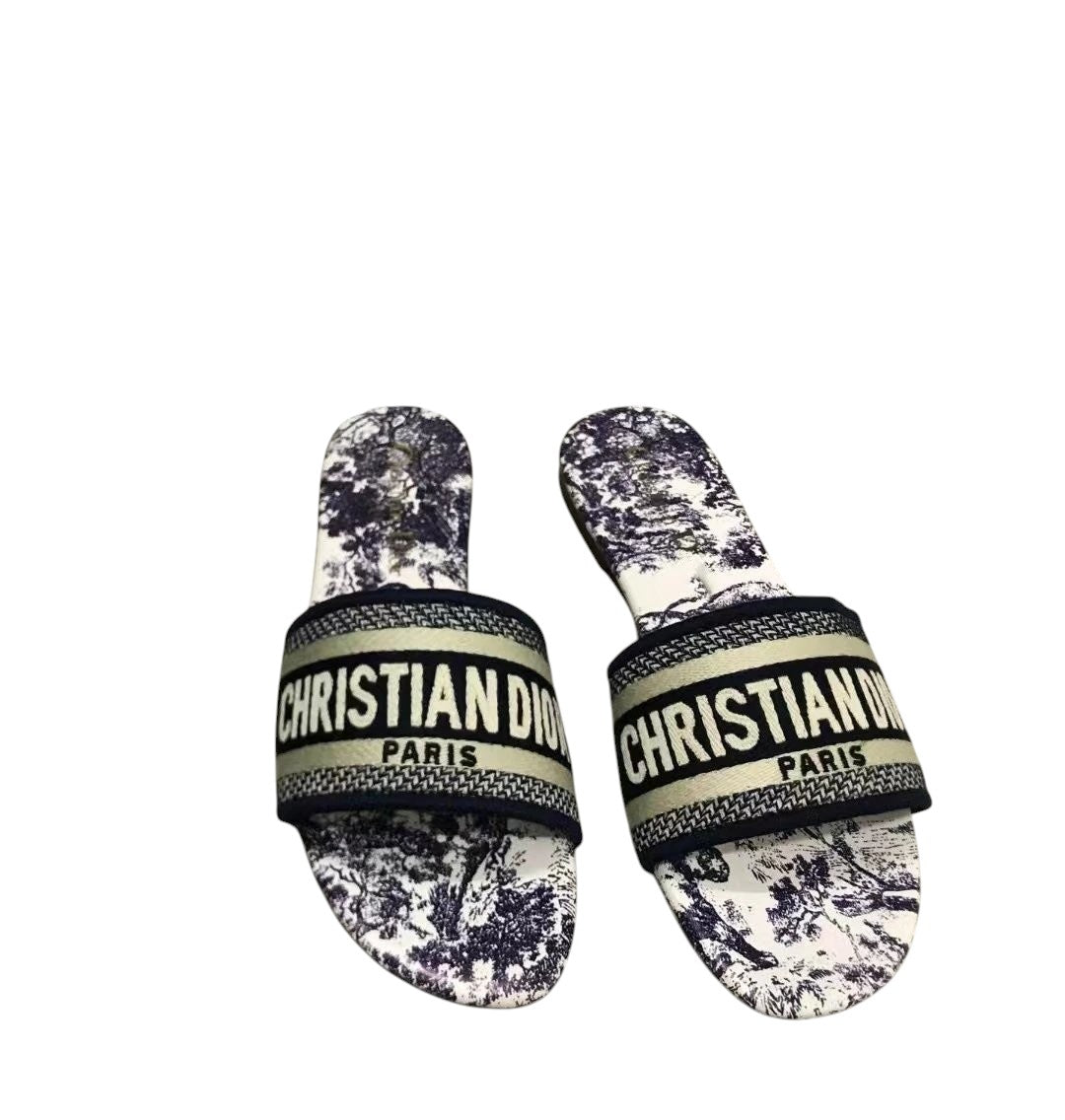 DIO Sandals 14