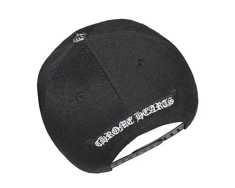 Black cap with 'Classic Levis' branding on a white background