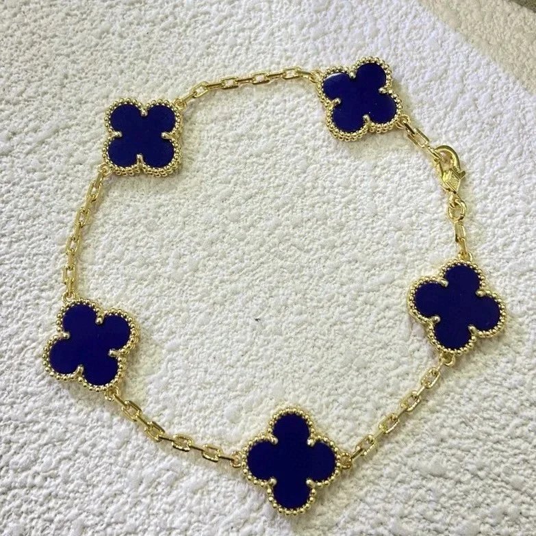 VAN CHE BRACELET (1) 19