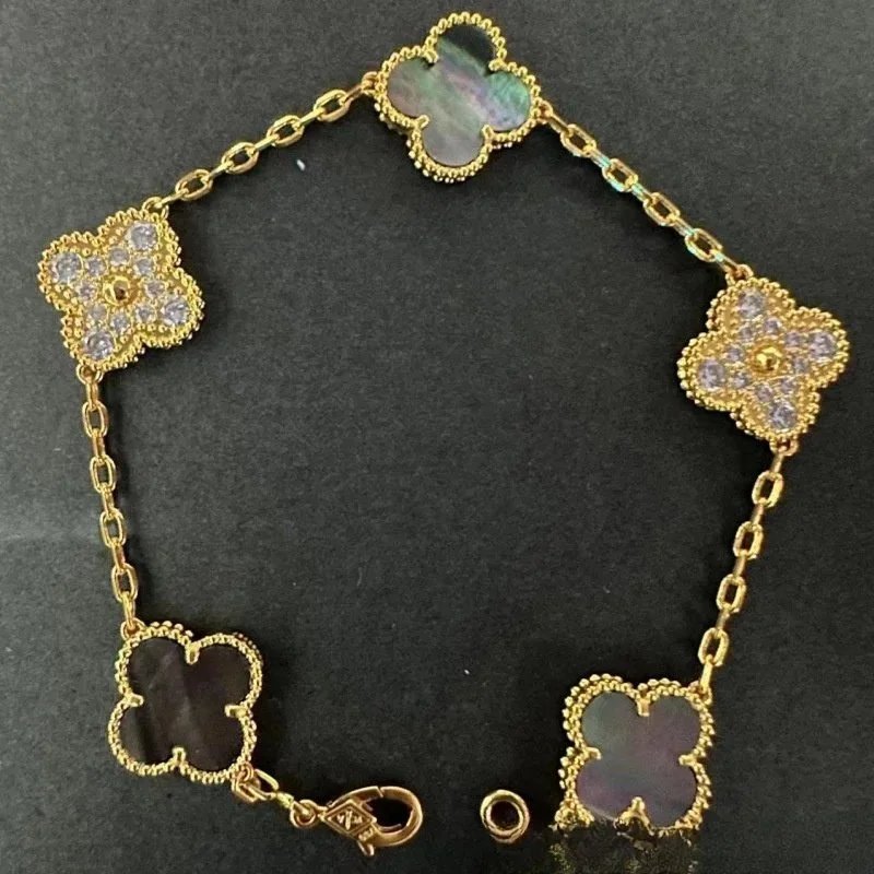 VAN CHE BRACELET (1) 30