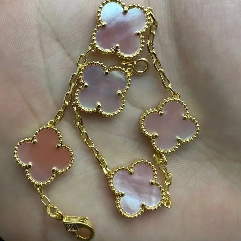 VAN CHE BRACELET (1) 12