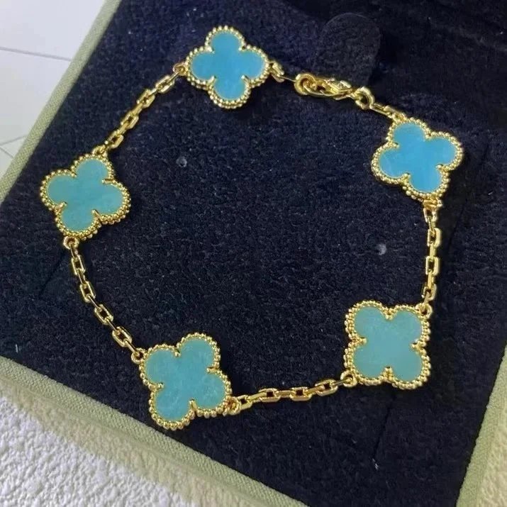 VAN CHE BRACELET (1) 20