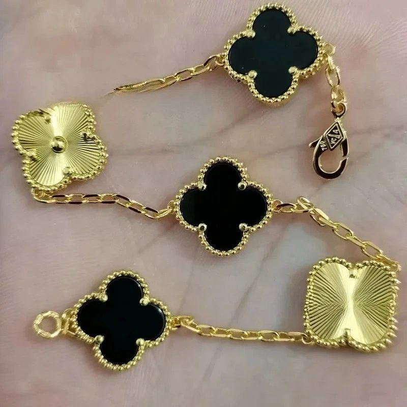 VAN CHE BRACELET (1) 36