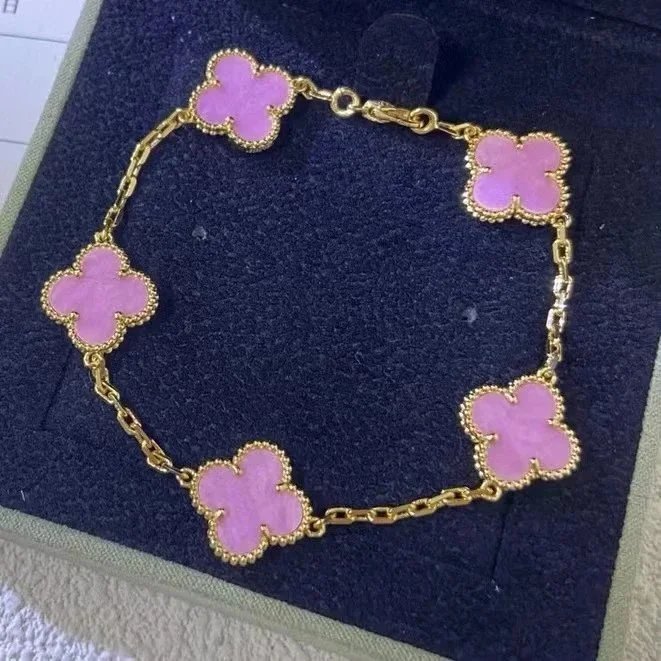 VAN CHE BRACELET (1) 21