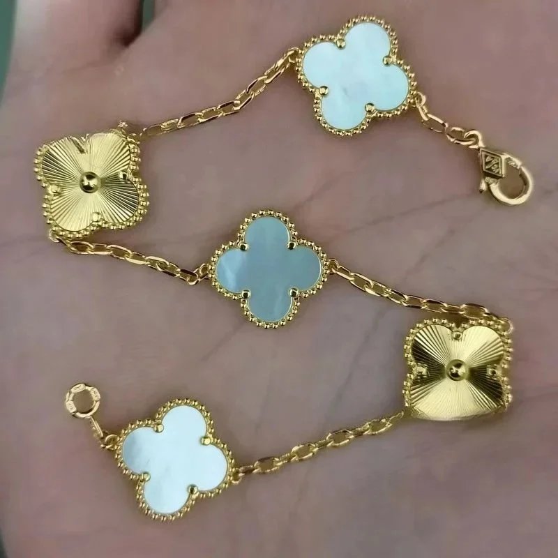 VAN CHE BRACELET (1) 37