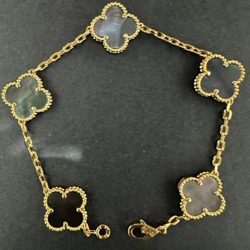 VAN CHE BRACELET (1) 9