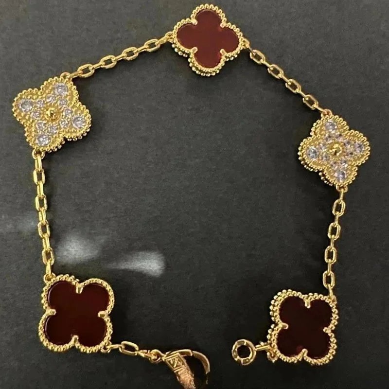VAN CHE BRACELET (1) 23