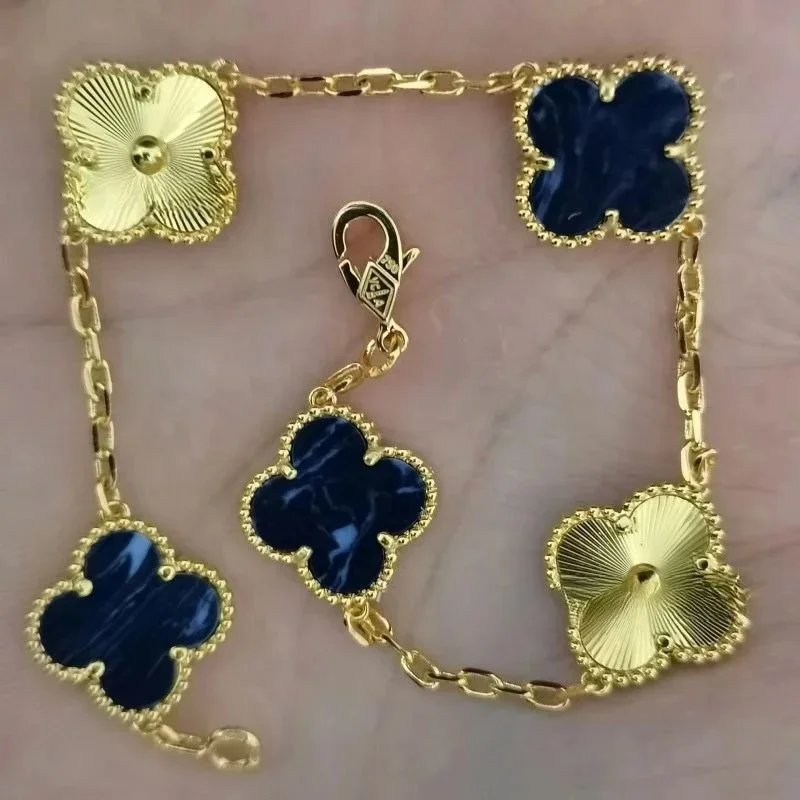 VAN CHE BRACELET (1) 39