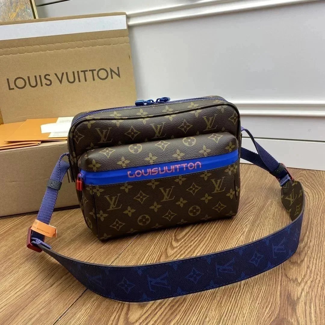 VL Handbags (2) 8