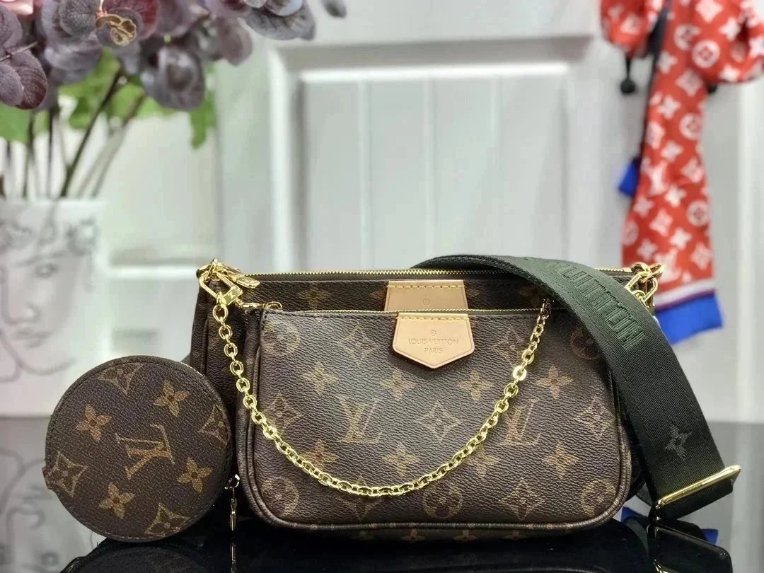 VL Handbags (2) 23