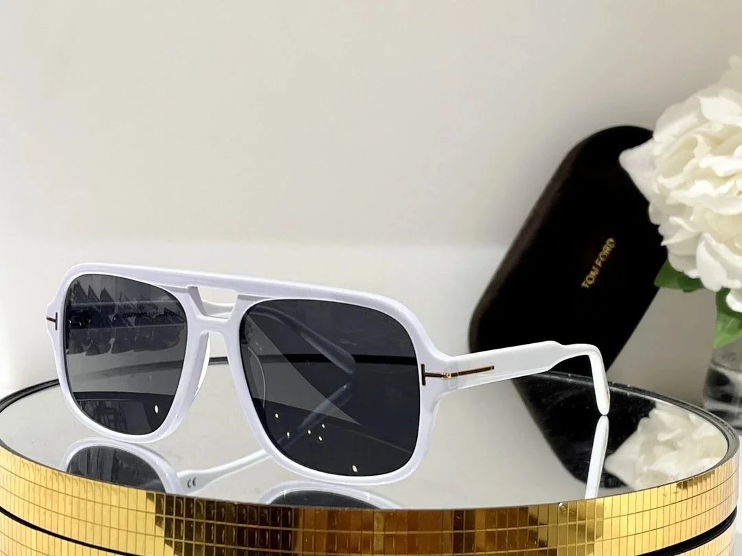 TOM SUNGLASSES (1) 12