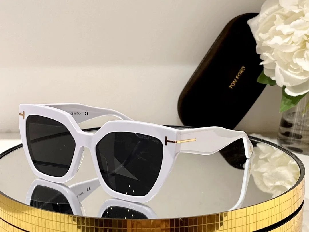TOM SUNGLASSES (1) 29