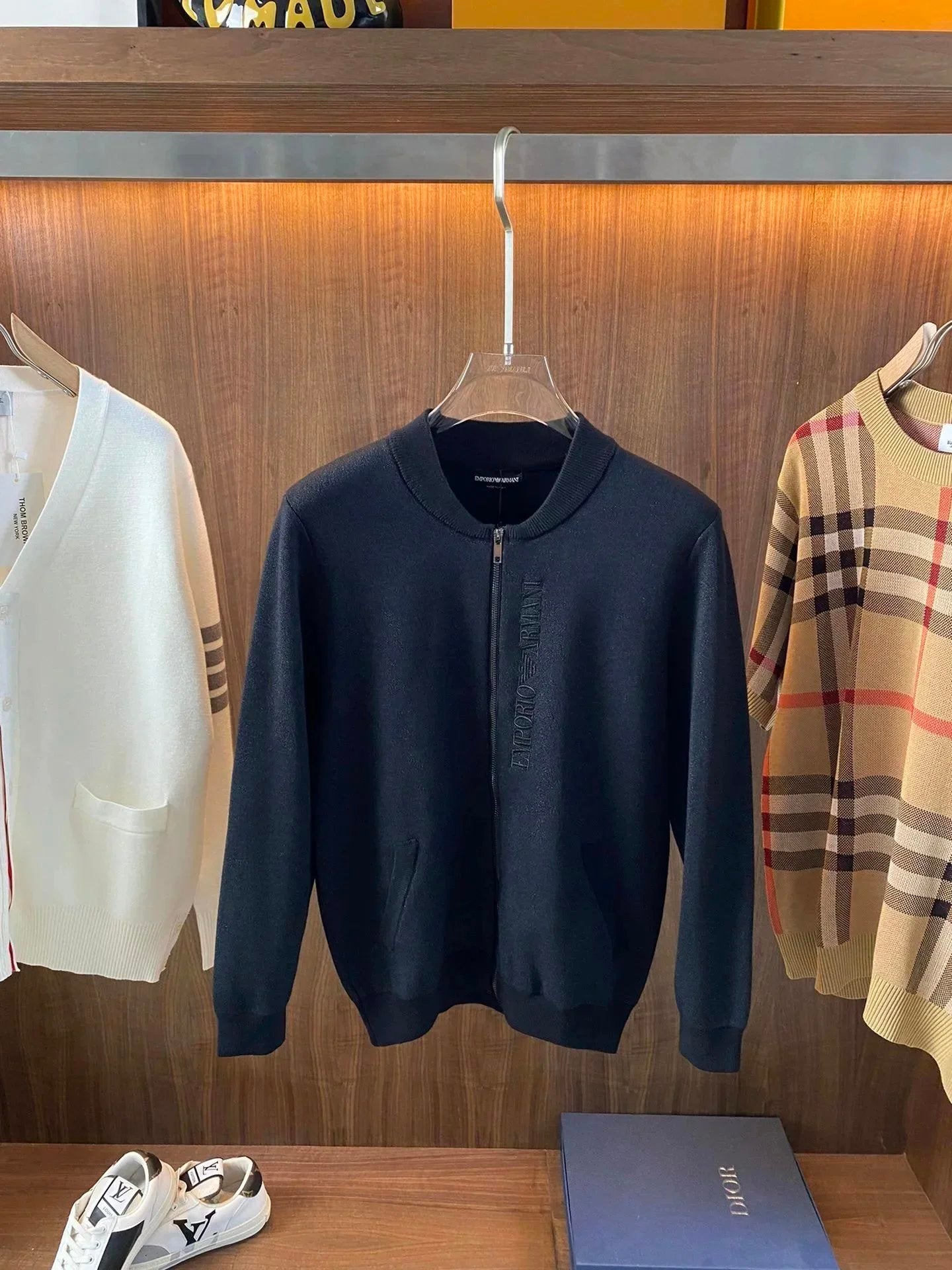 VL SWEATER (1) 24