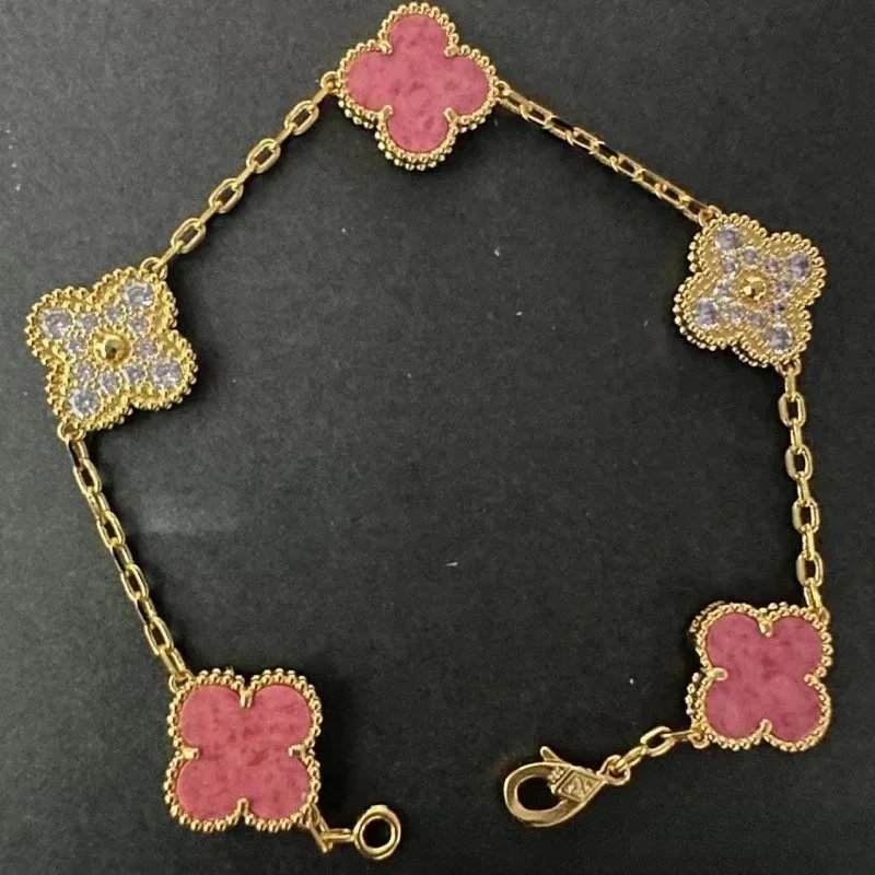VAN CHE BRACELET (1) 32