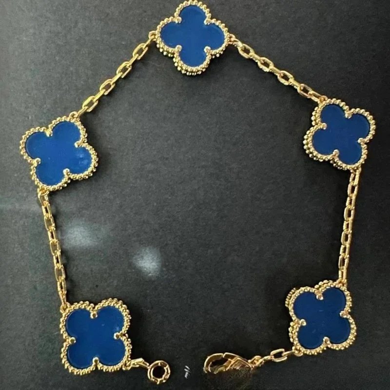 VAN CHE BRACELET (1) 10