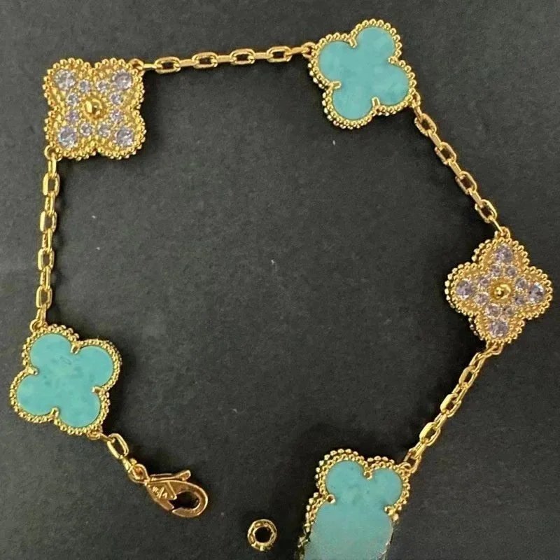 VAN CHE BRACELET (1) 33