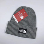 MONCL HAT (3)