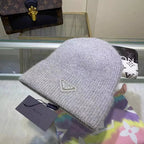 MONCL HAT (3)