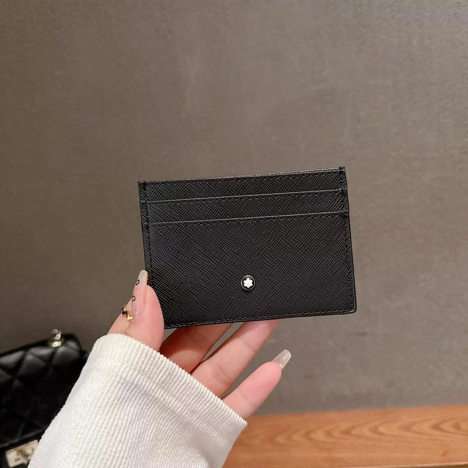 DIO CARDHOLDER (1) 44