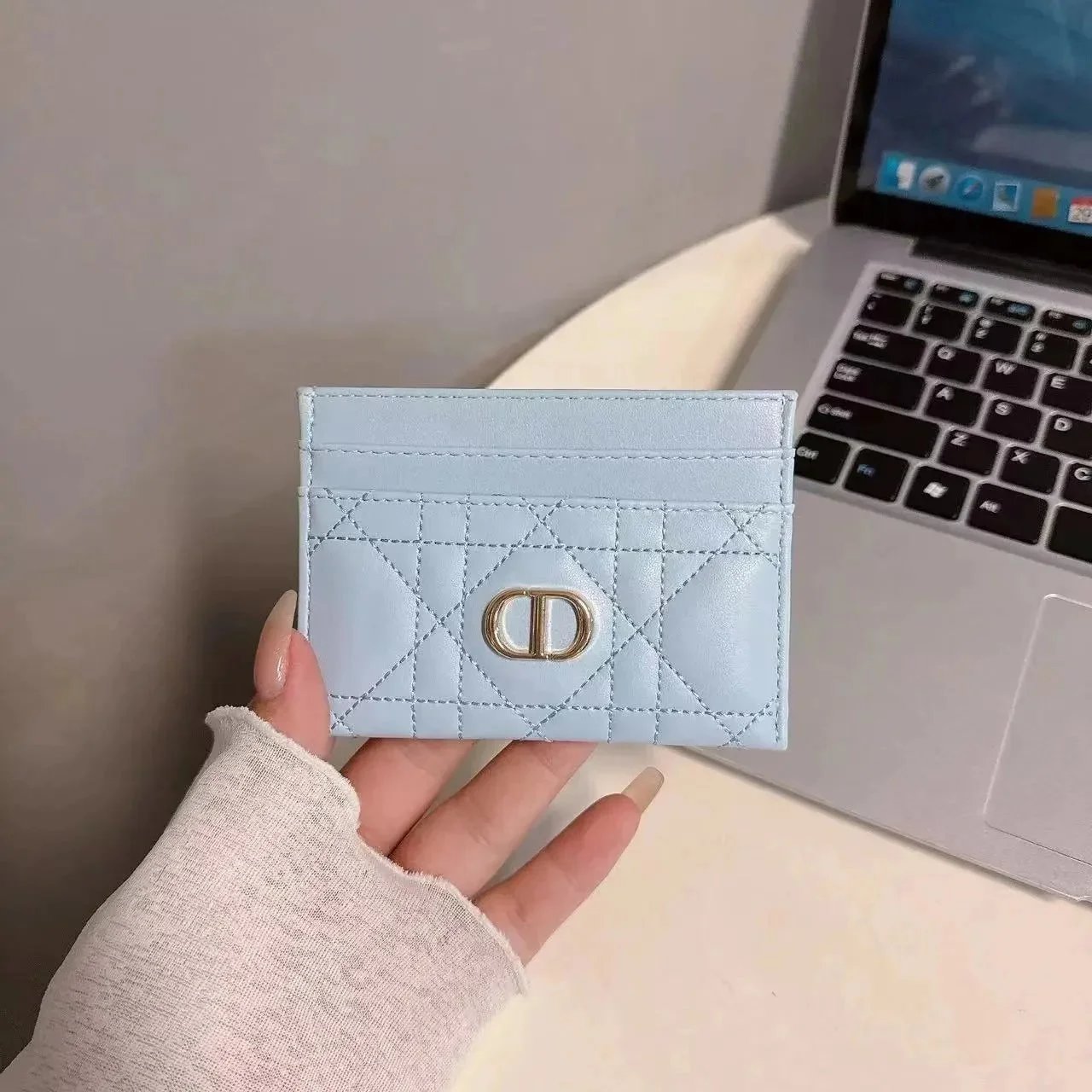 DIO CARDHOLDER (1) 32