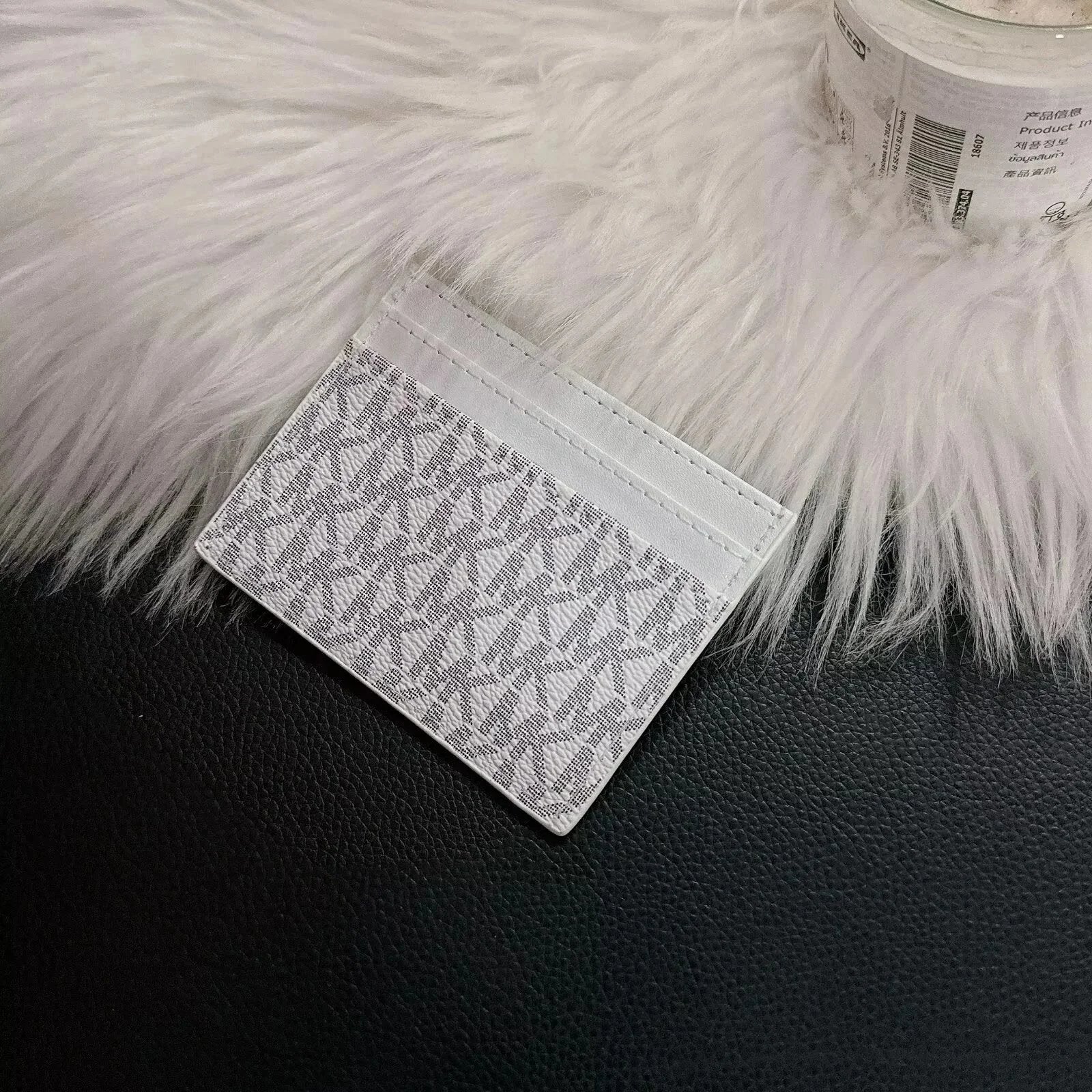DIO CARDHOLDER (1) 52