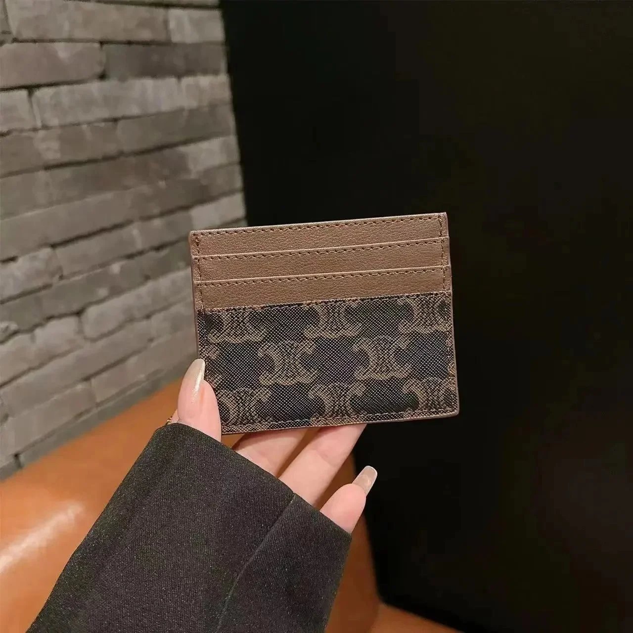 DIO CARDHOLDER (1) 48