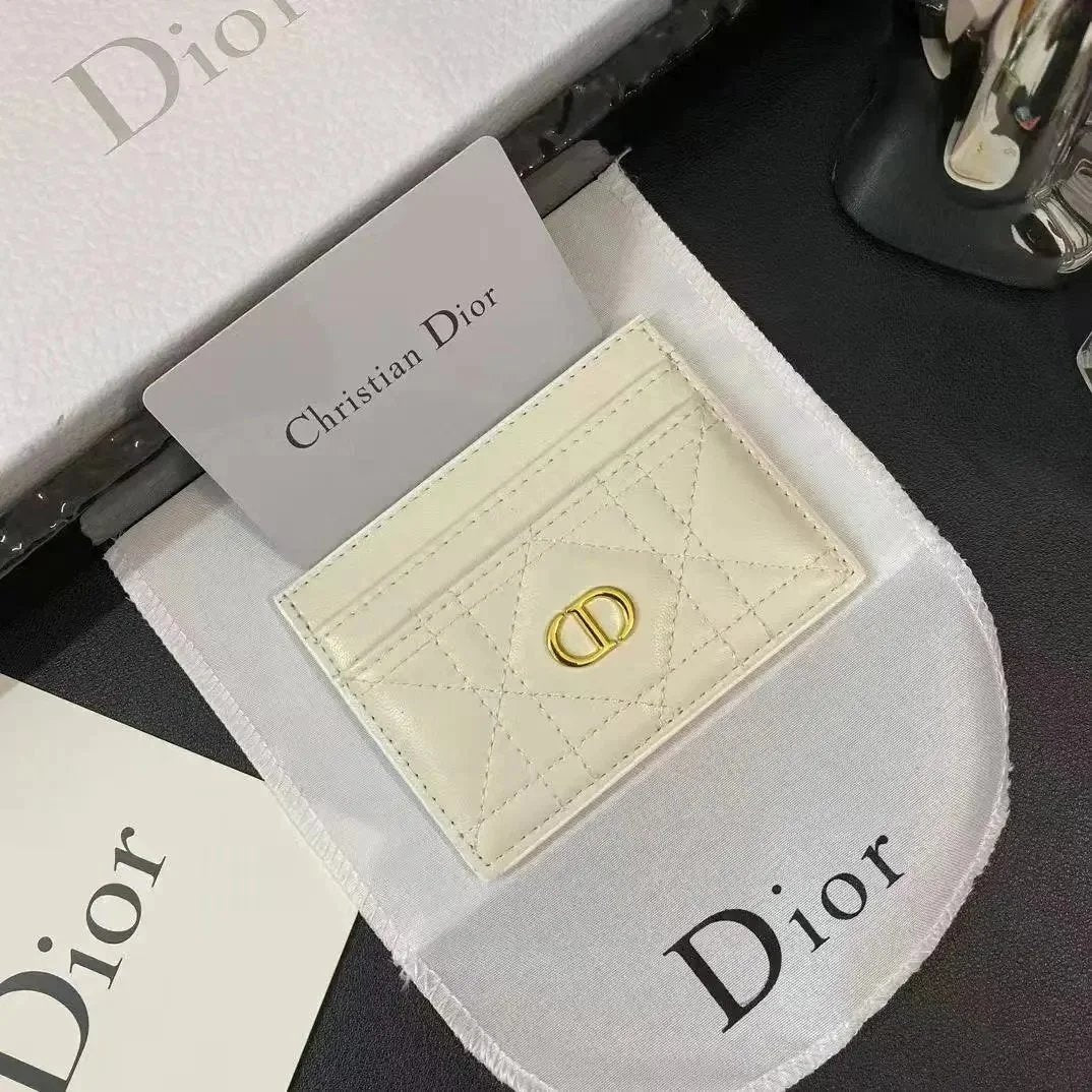 DIO CARDHOLDER (1) 29