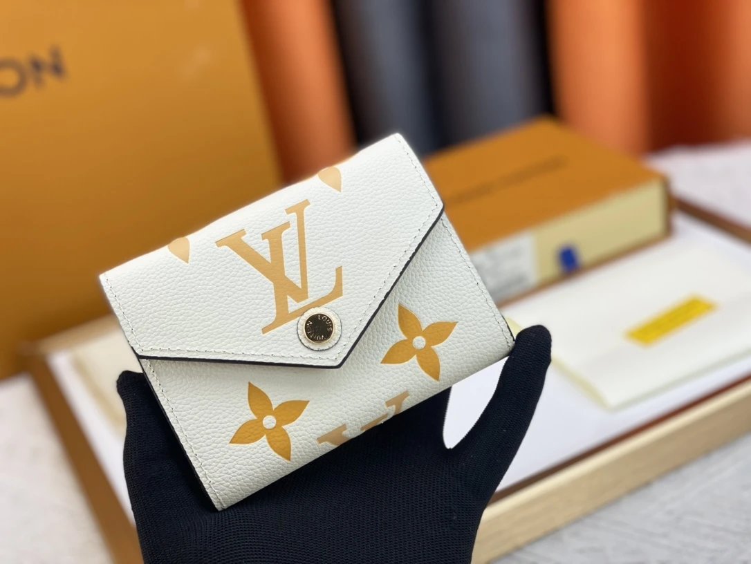 VL WALLETS (2) 12