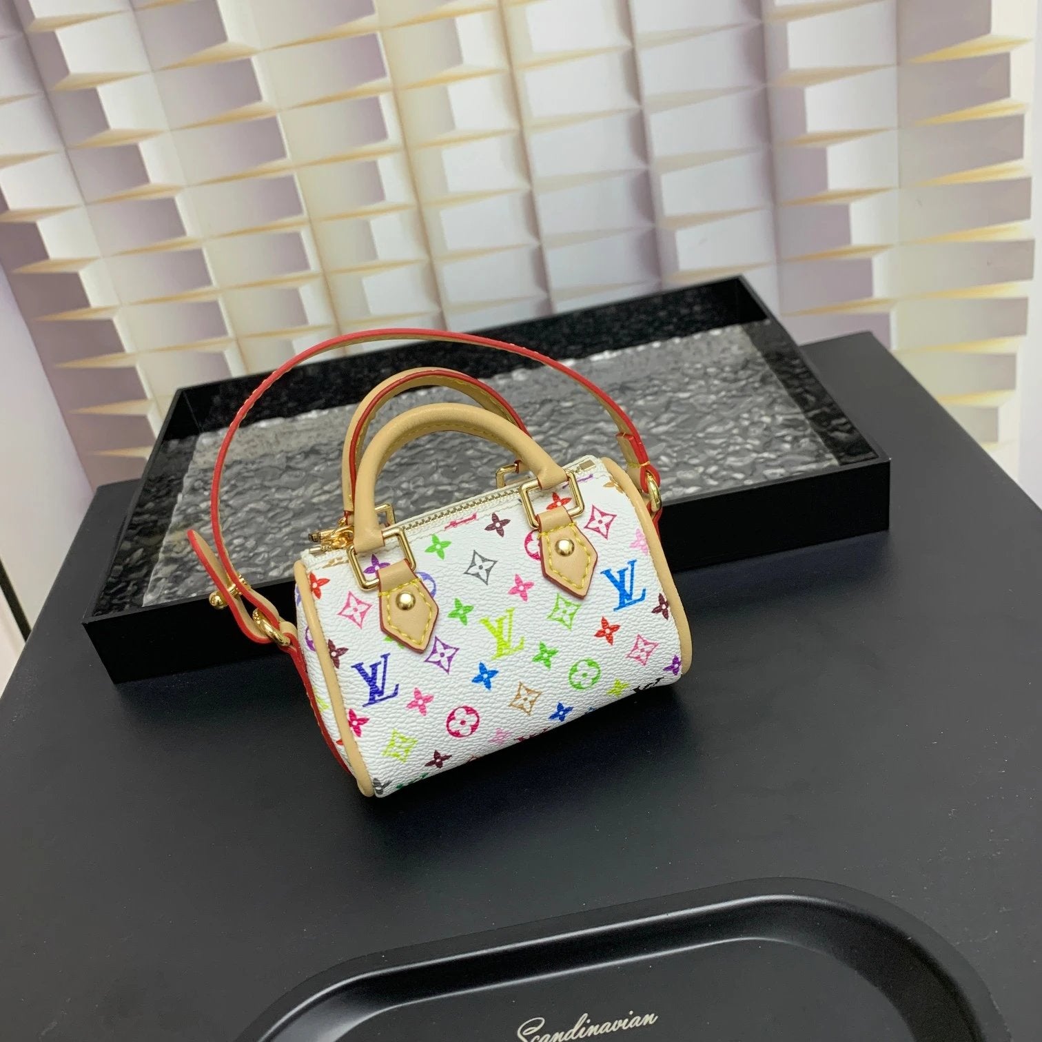 VL Handbags (9) 5