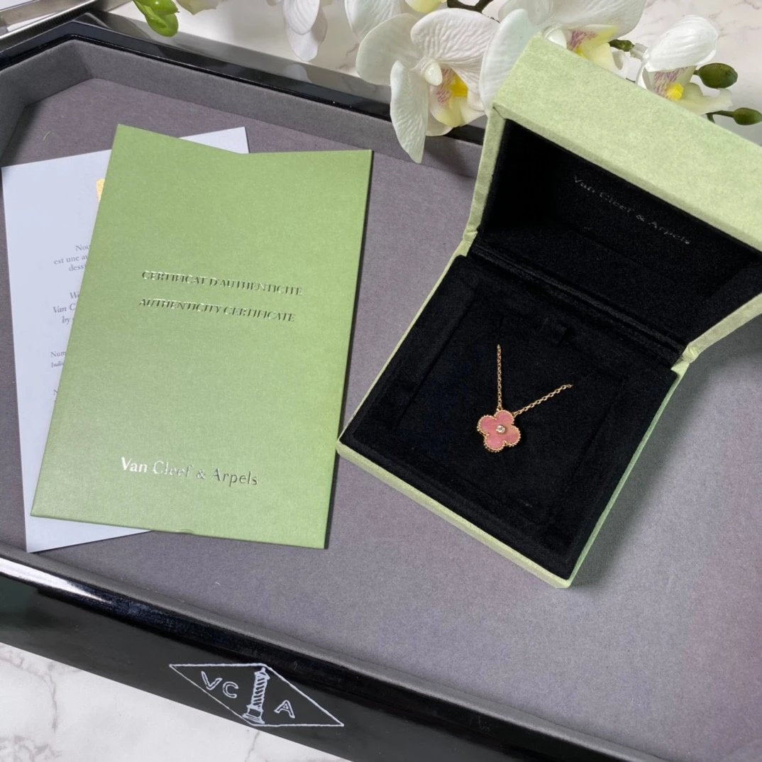 VAN CHE NECKLACES (1) 11
