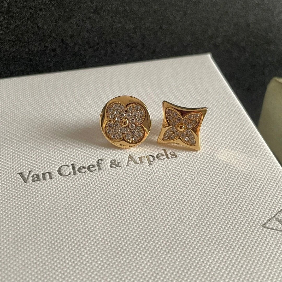 VAN CHE NECKLACES (1) 23