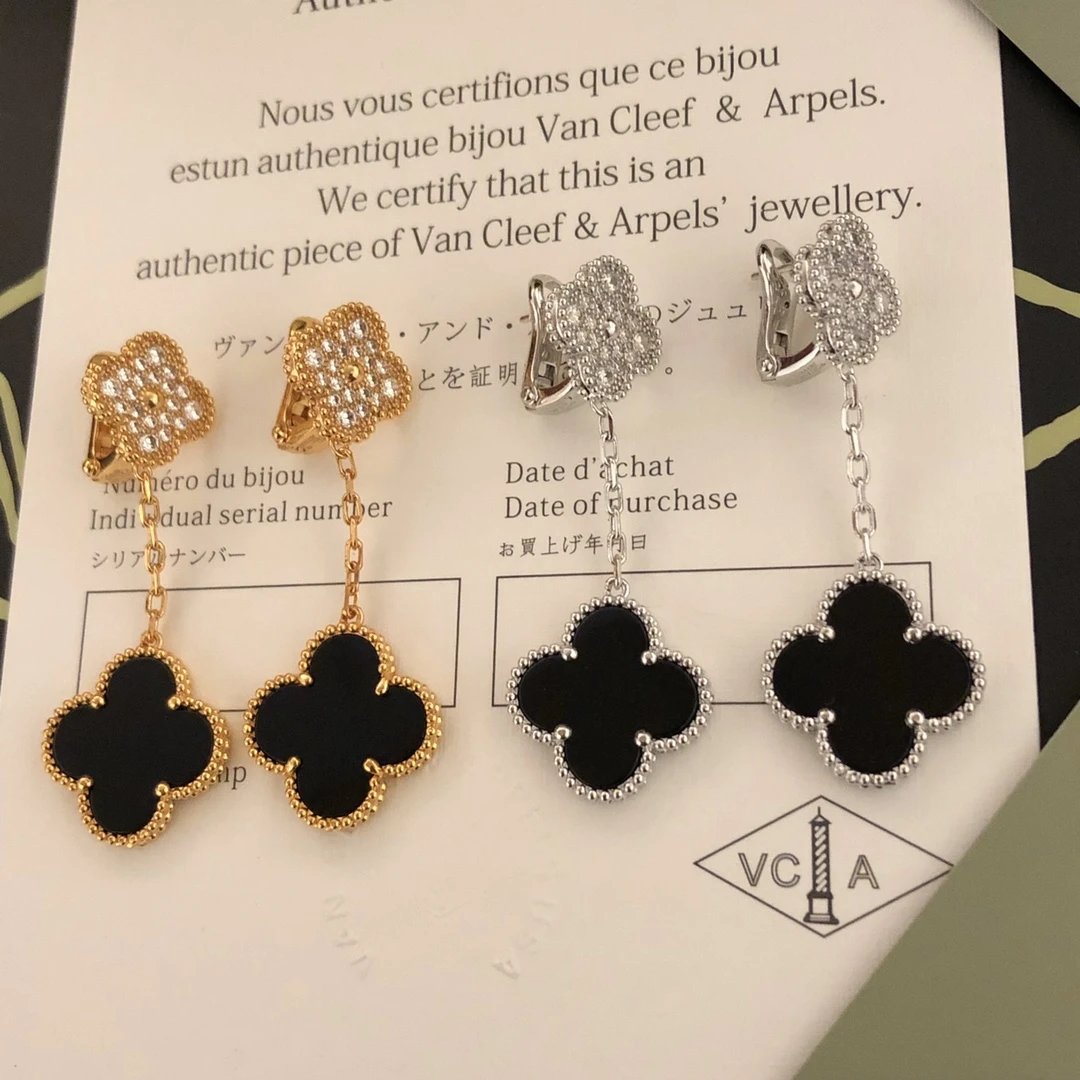 VAN CHE NECKLACES (1) 29