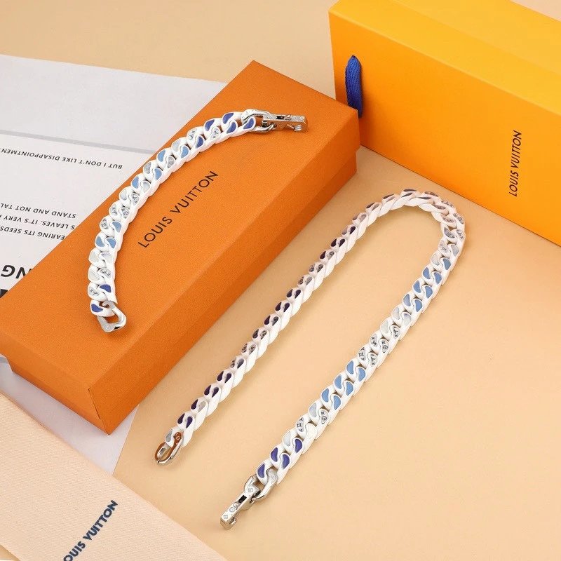 VL BRACELETS (2) 9
