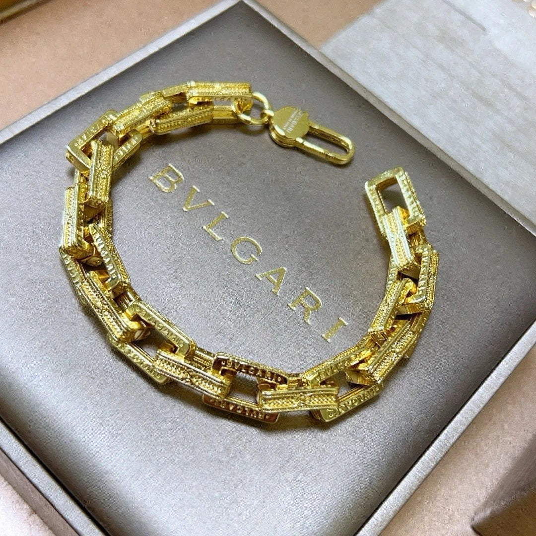 BVL NECKLACES (1) 19